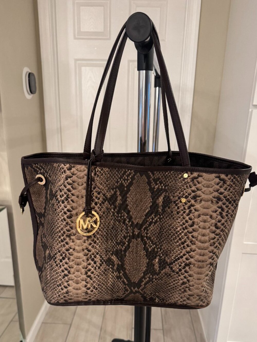 Michael Kors Jet Set Large REVERSIBLE Tote Bag